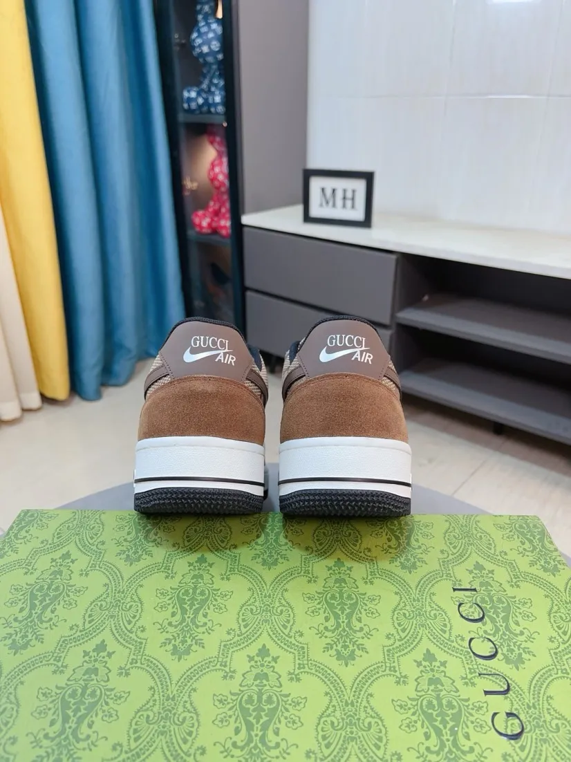 Men's shoes 💰440🌹🌹GUCCI [Gucci] New high-end brand of men's shoes, the latest fashionable casual men's shoes, trendy and versatile style, relaxed and sporty style, uppers imported from Italy, first-layer cowhide, genuine leather lining and ultra-fine workmanship. Original personalized fashionable rubber wear-resistant outsole, light and comfortable on the foot, size 38-44